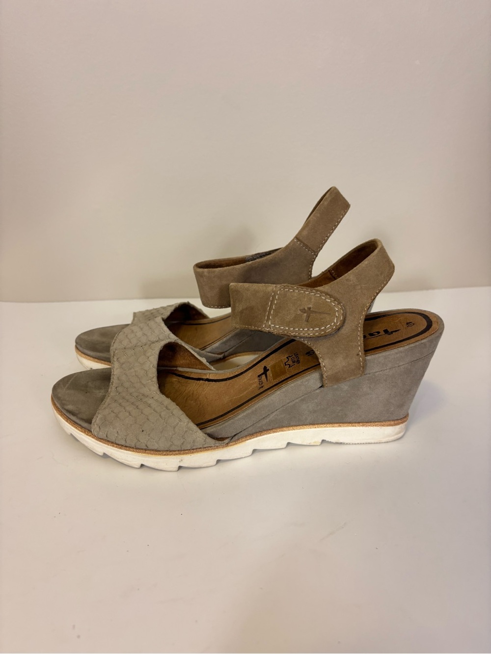 Tamaris Leather Wedge Sandal in Taupe Comfort Strap Design 40= 8.5